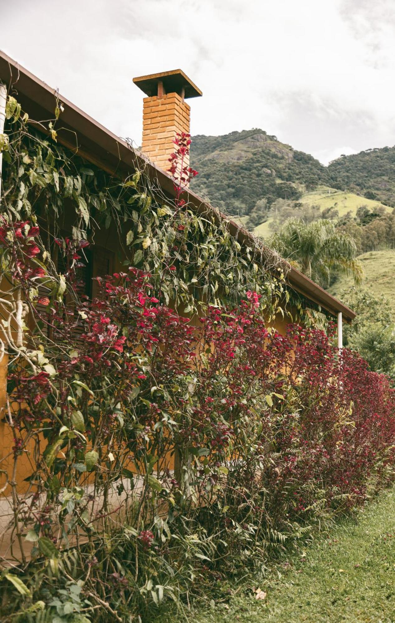 サン・ベント・ド・サプカイー Casa Pedacinho De Ceu Com Banheira De Hidromassagem E Lareiraヴィラ エクステリア 写真